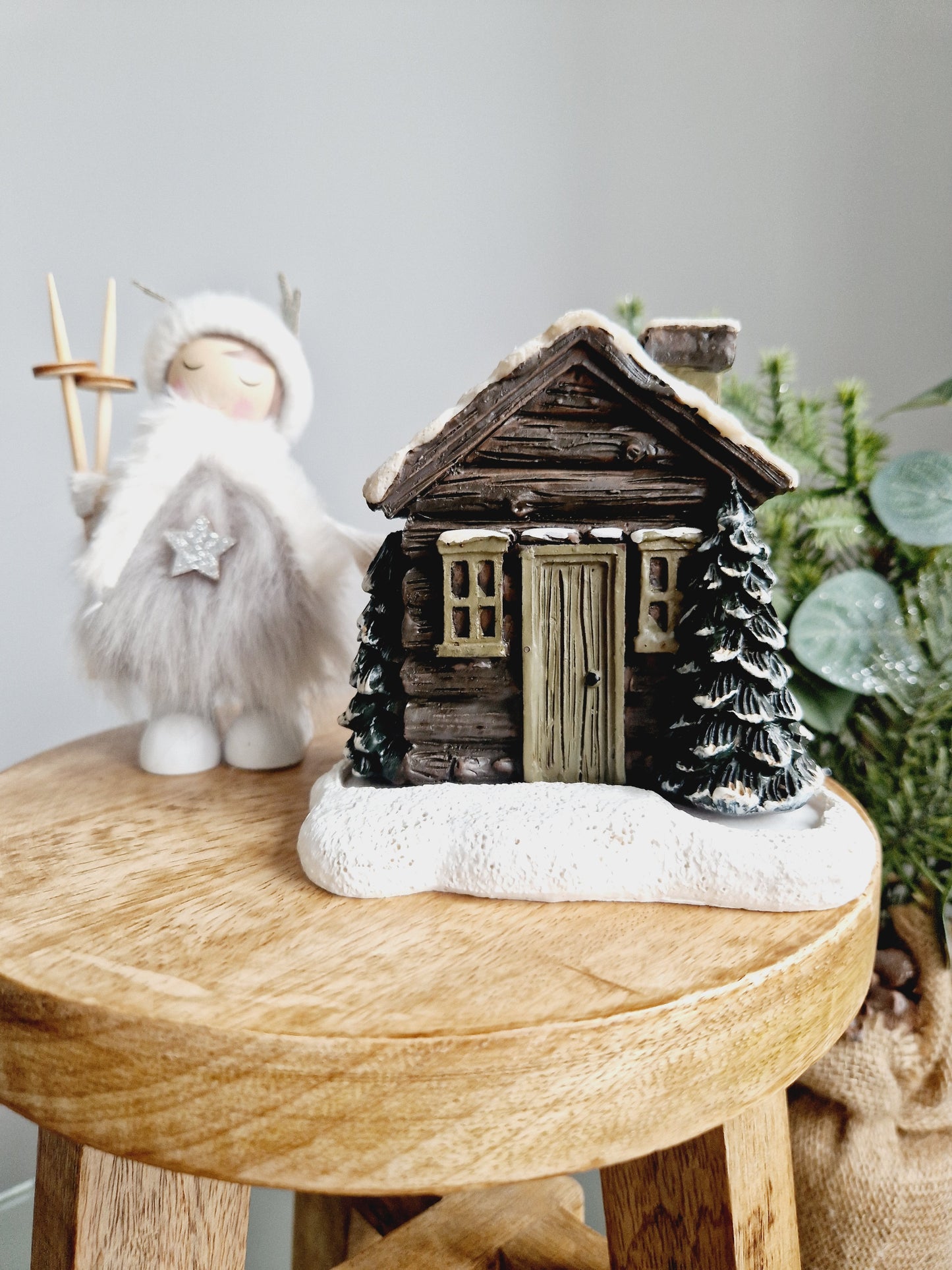 Log Cabin Incense cone burner with smoking chimney effect and christmas tree