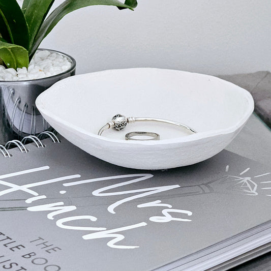 Hestia round white small decorative bowl