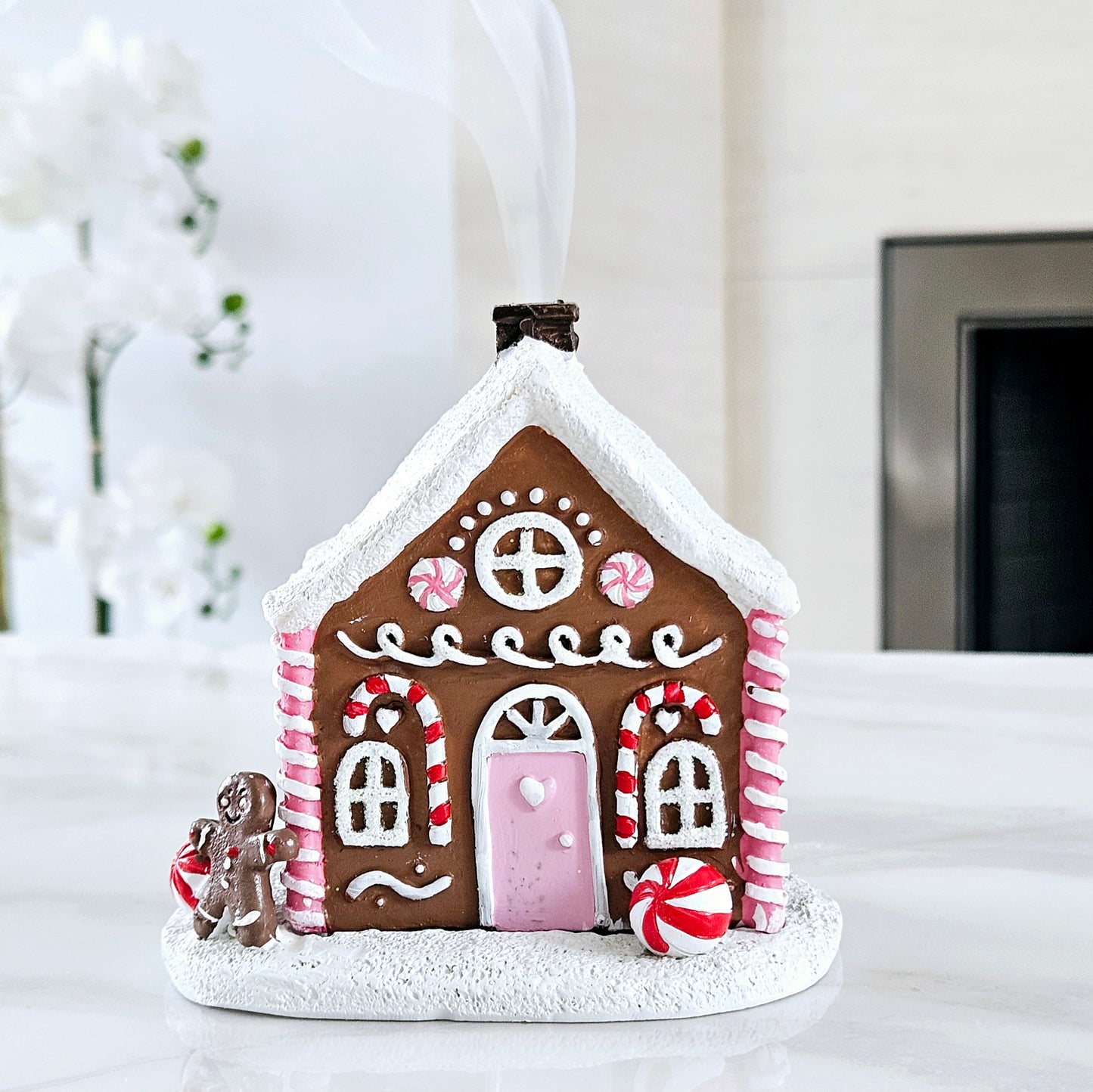 Gingerbread pink incense cone burner with smoked chimney effect