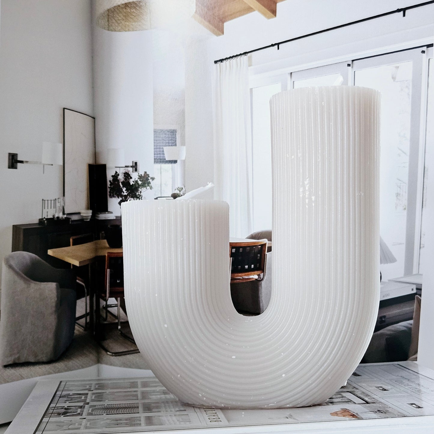 HESTIA WHITE U SHAPED DOUBLE CANDLE IN RIBBED DESIGN