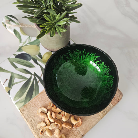 Coconut shell bowl with green interior 13 - 15cm