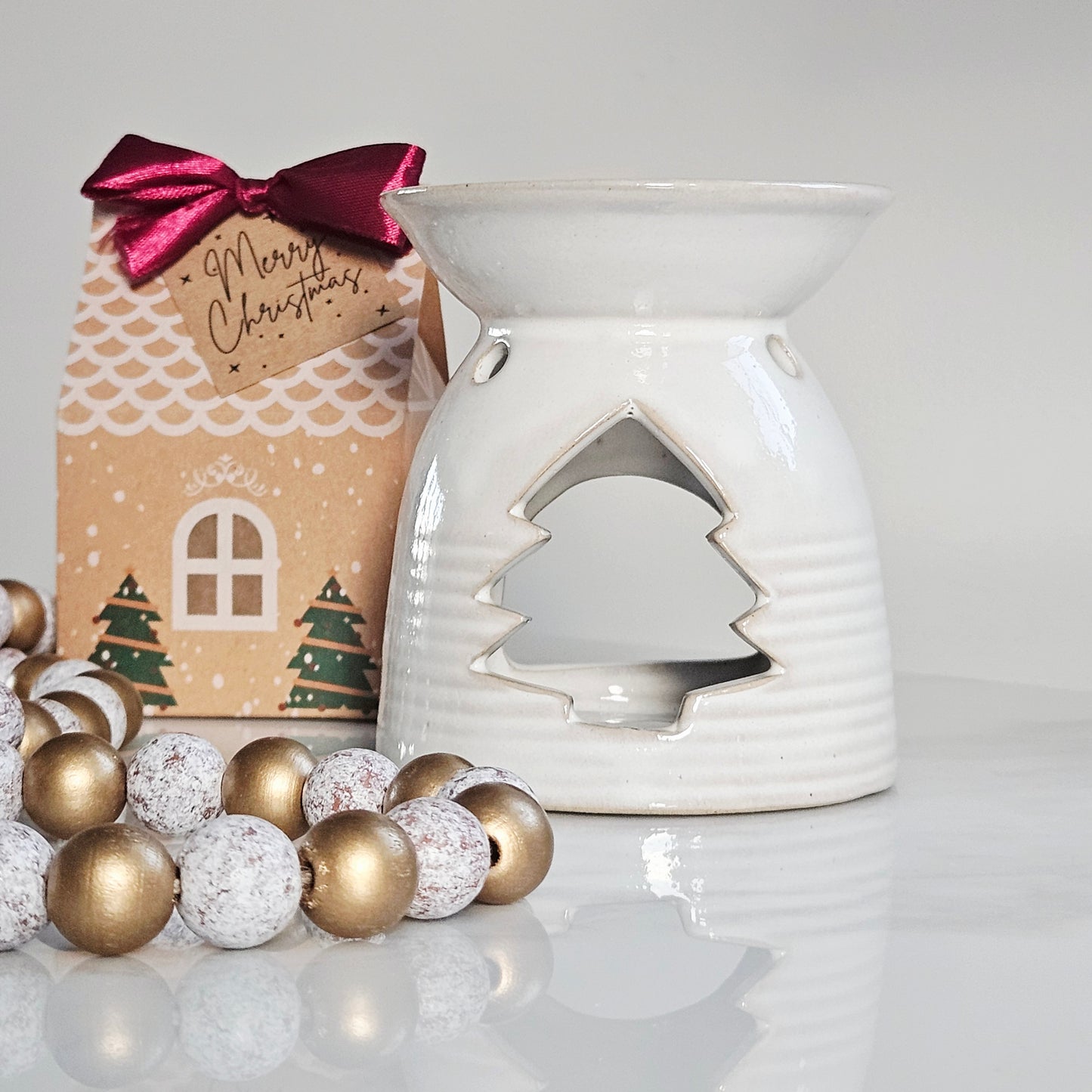 White ceramic wax warmer with tree design, 10cm