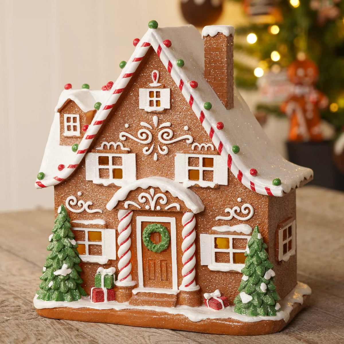 26cm LED gingerbread house Christmas decoration with light-up design