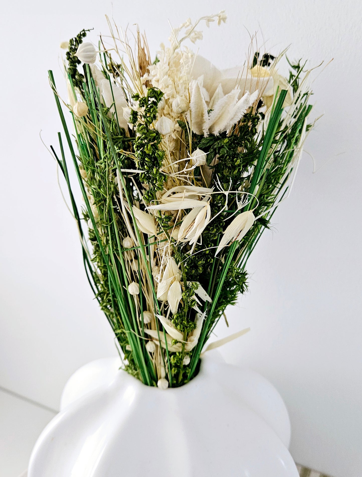 Hestia Dried Floral Bouquet Natural