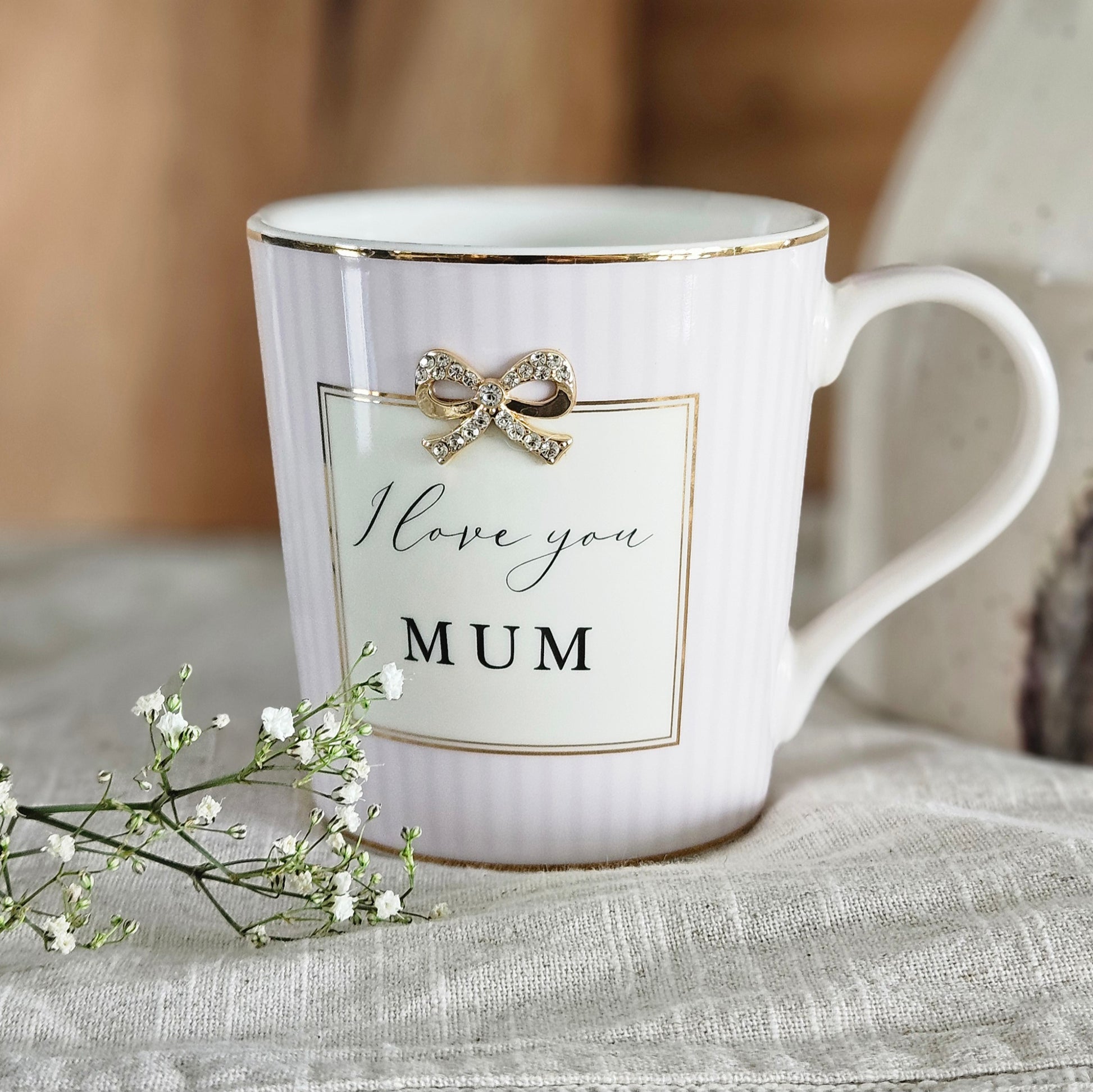 I love you mum mug with diamond bow in a gift box