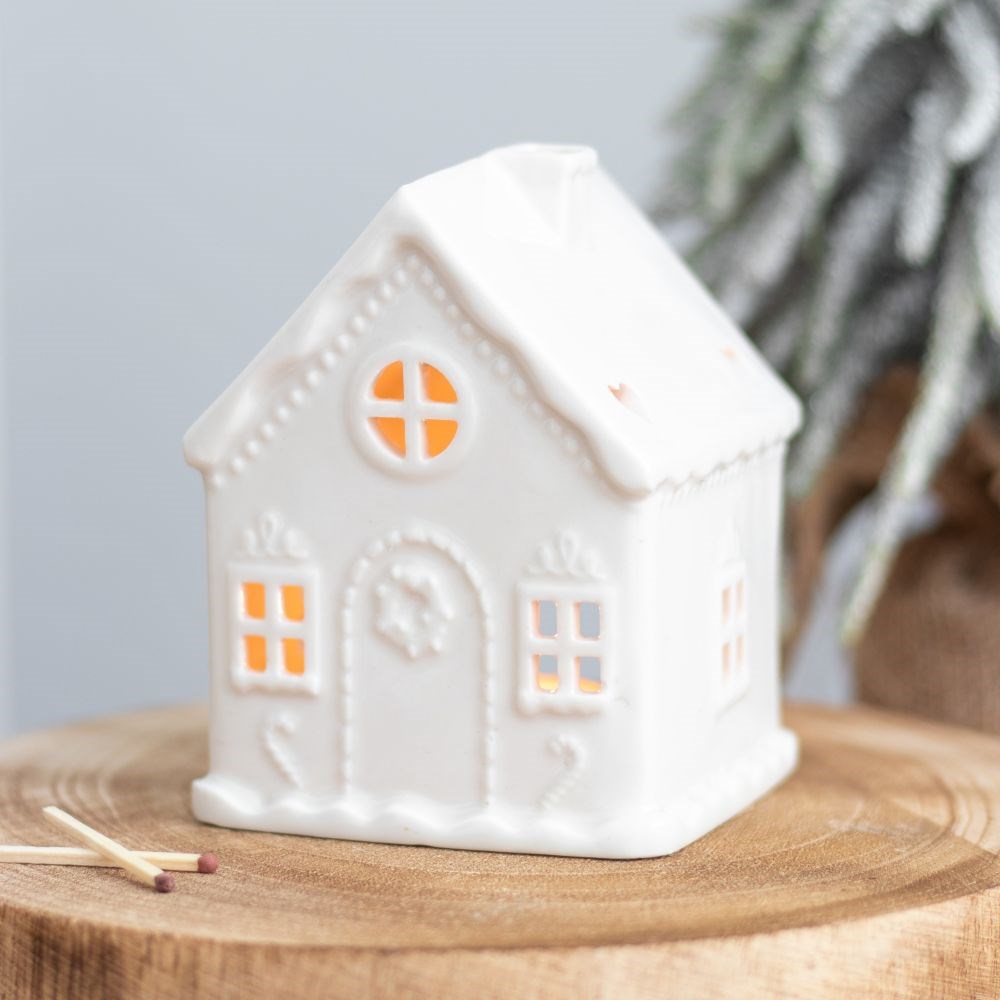 White gingerbread house tealight holder ceramic