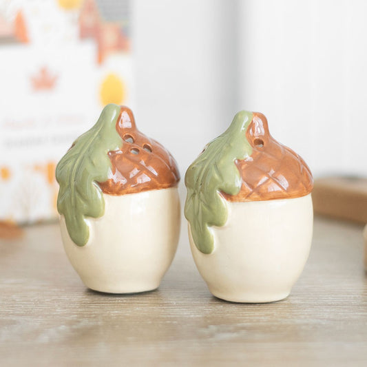 acorn salt n pepper shakers 