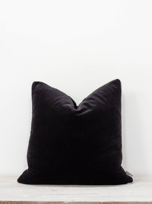  Unari Velvet Cushion - Black 50x50