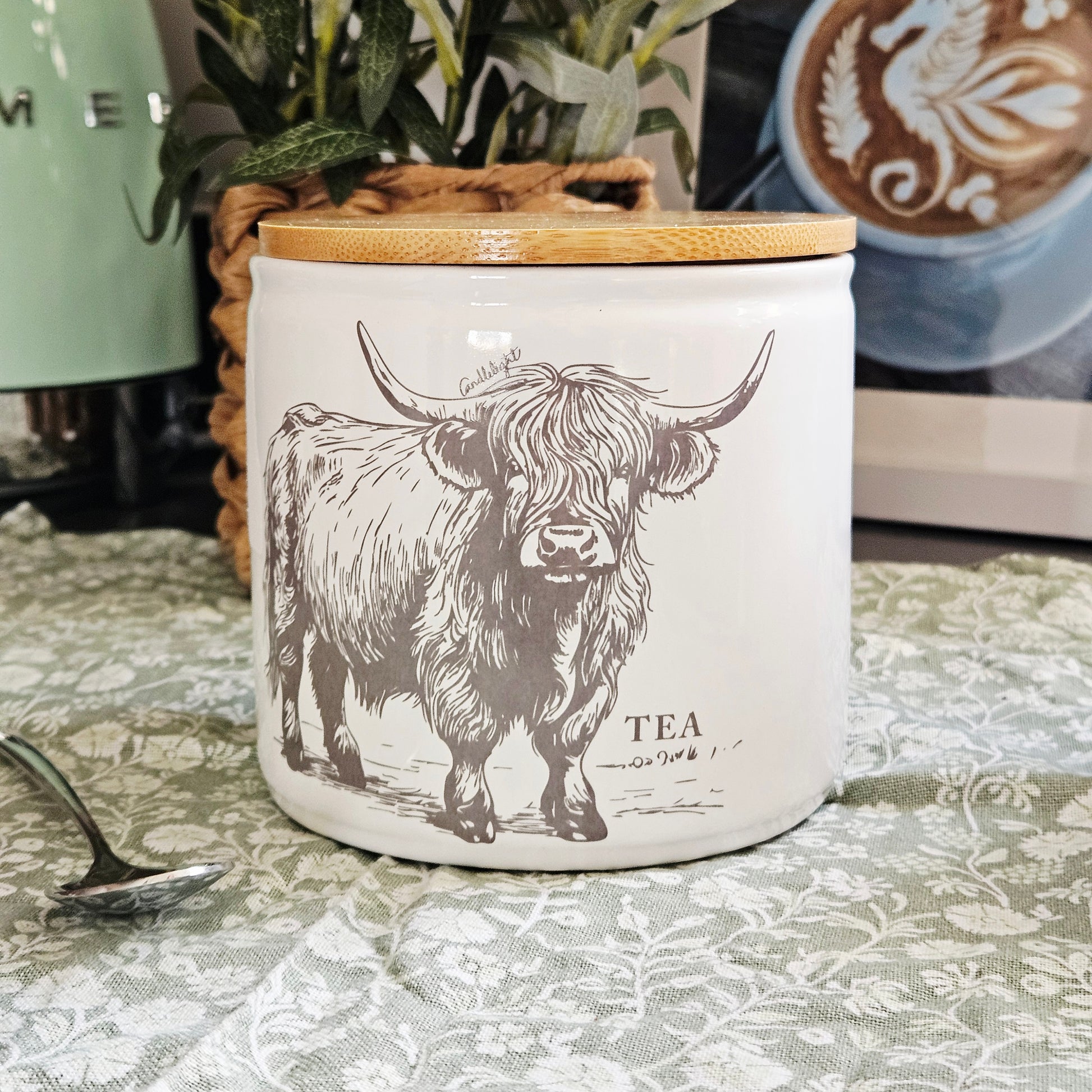 Tea canister with highland cow design  wooden lid