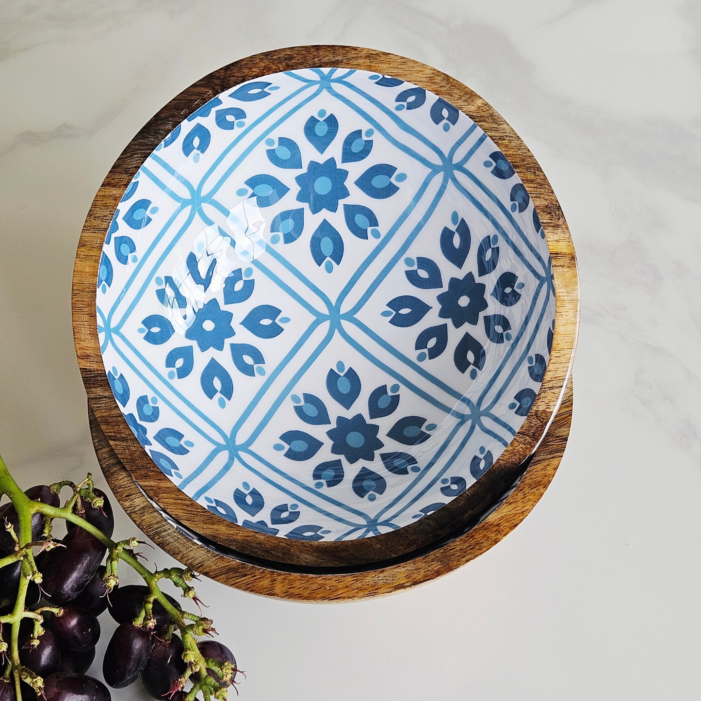 country living mango wood bowl with blue flowers design 17.5cm