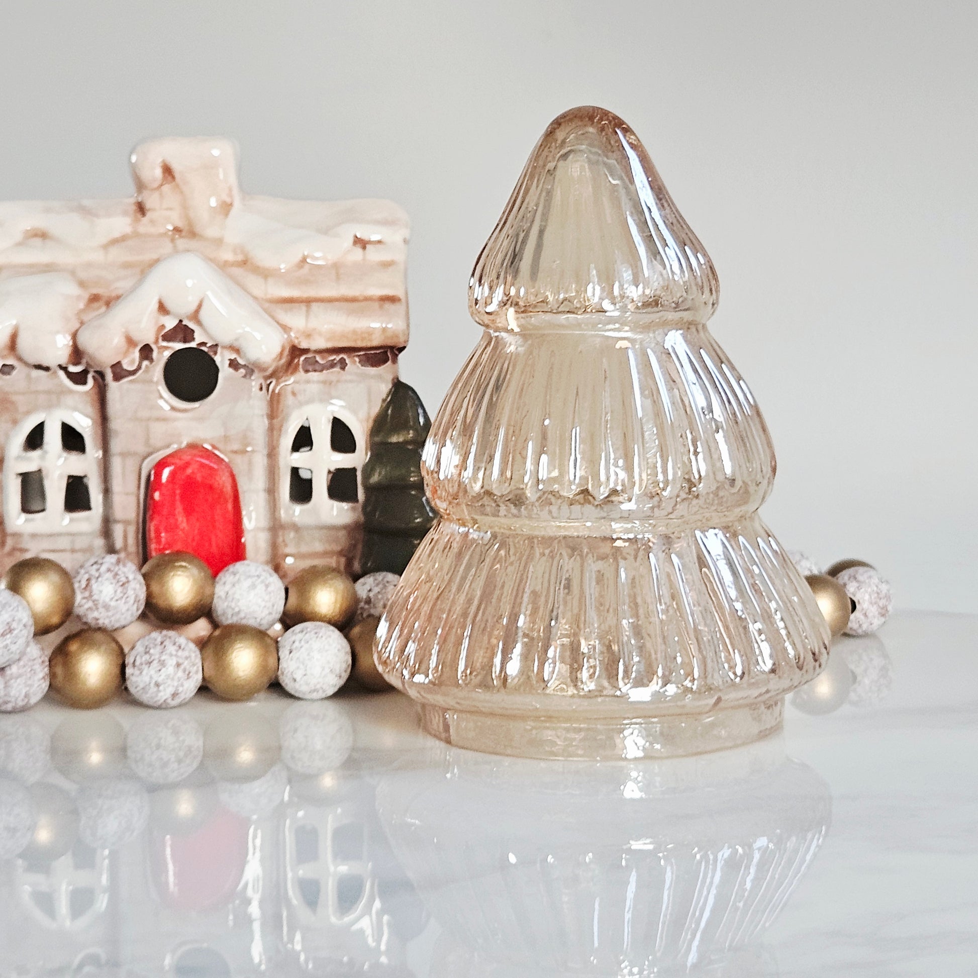 Decorative glass Christmas tree 