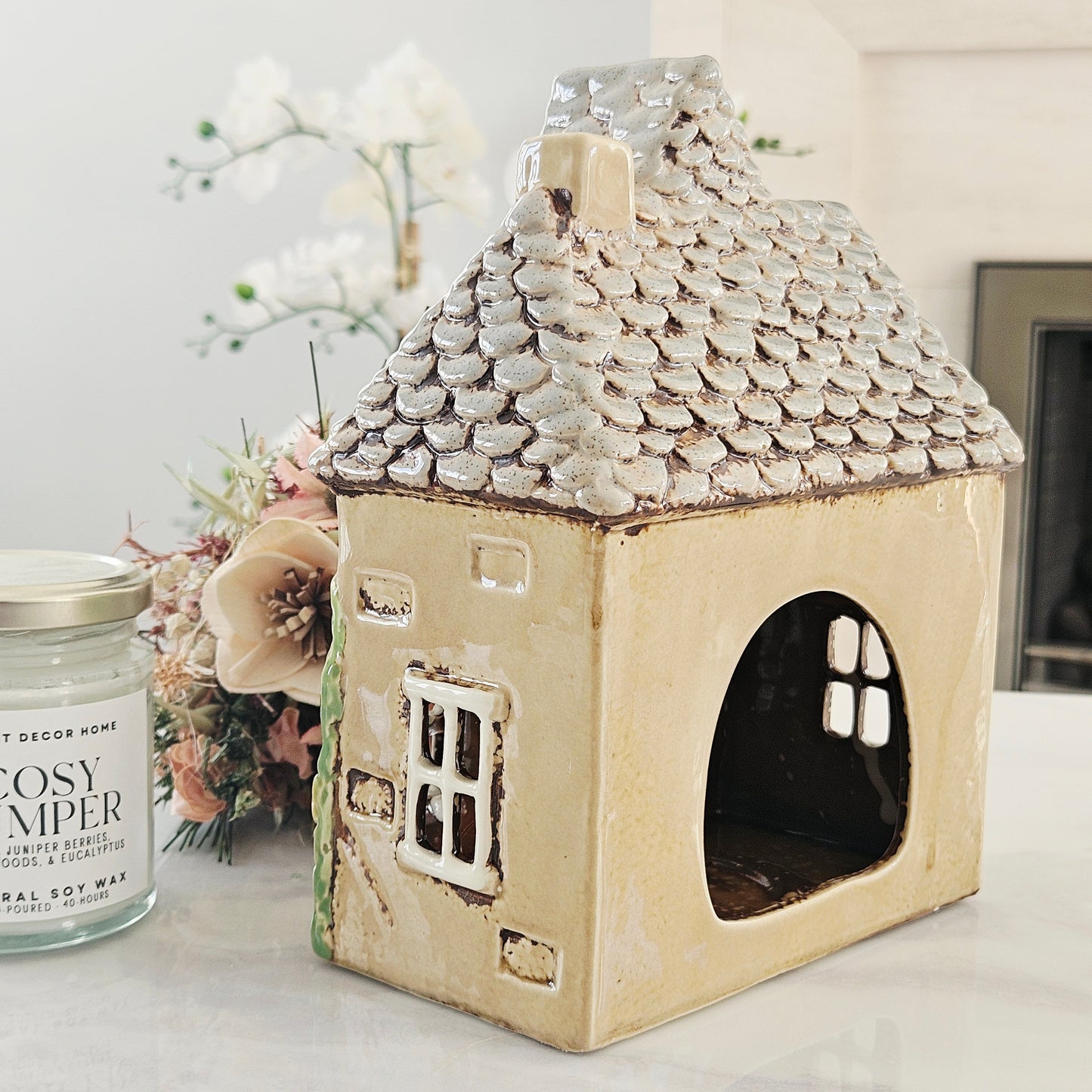 Rose Garland Cottage Tealight Holder