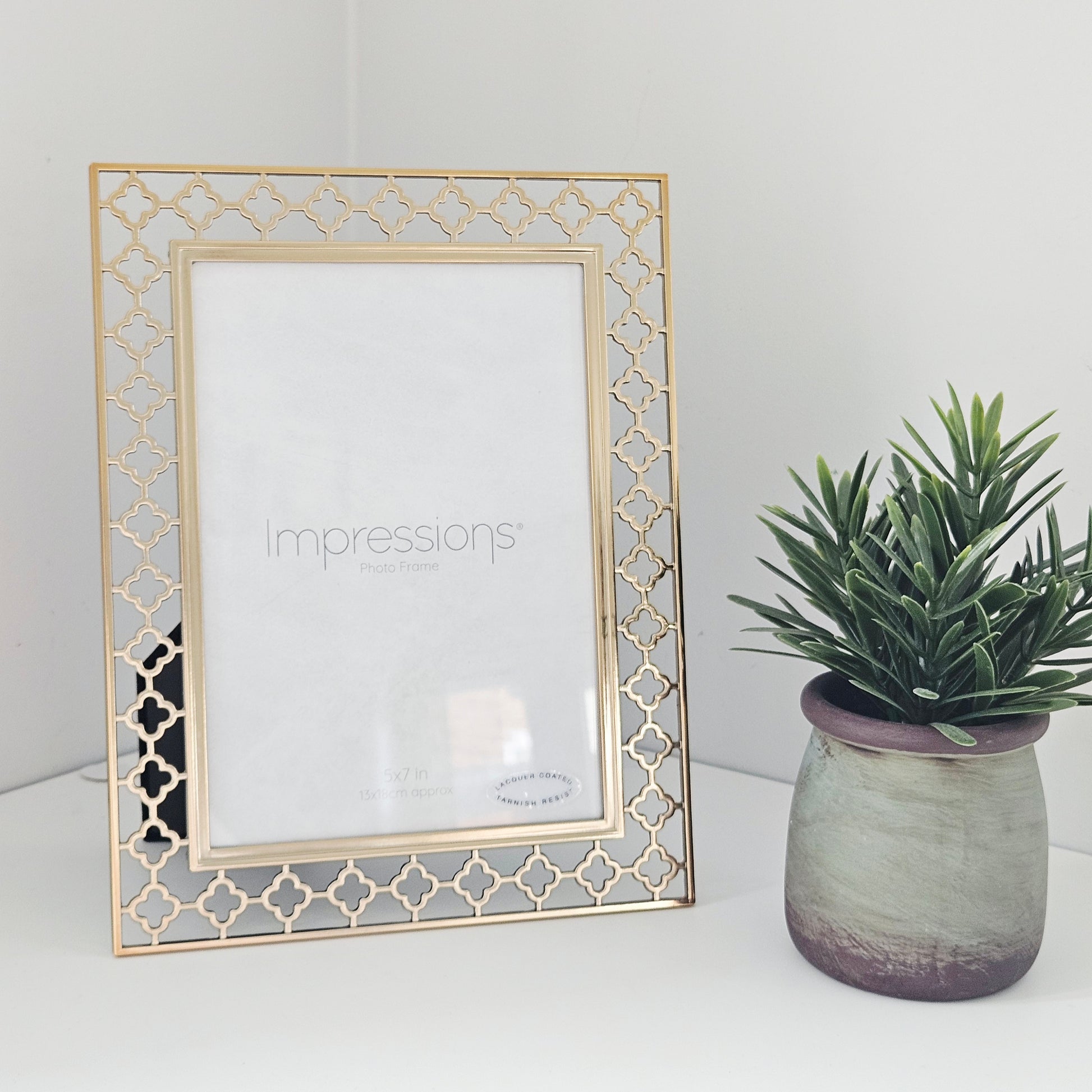 Lattice Cut Photo Frame 5x7 decorative gold metal picture frame for home decor