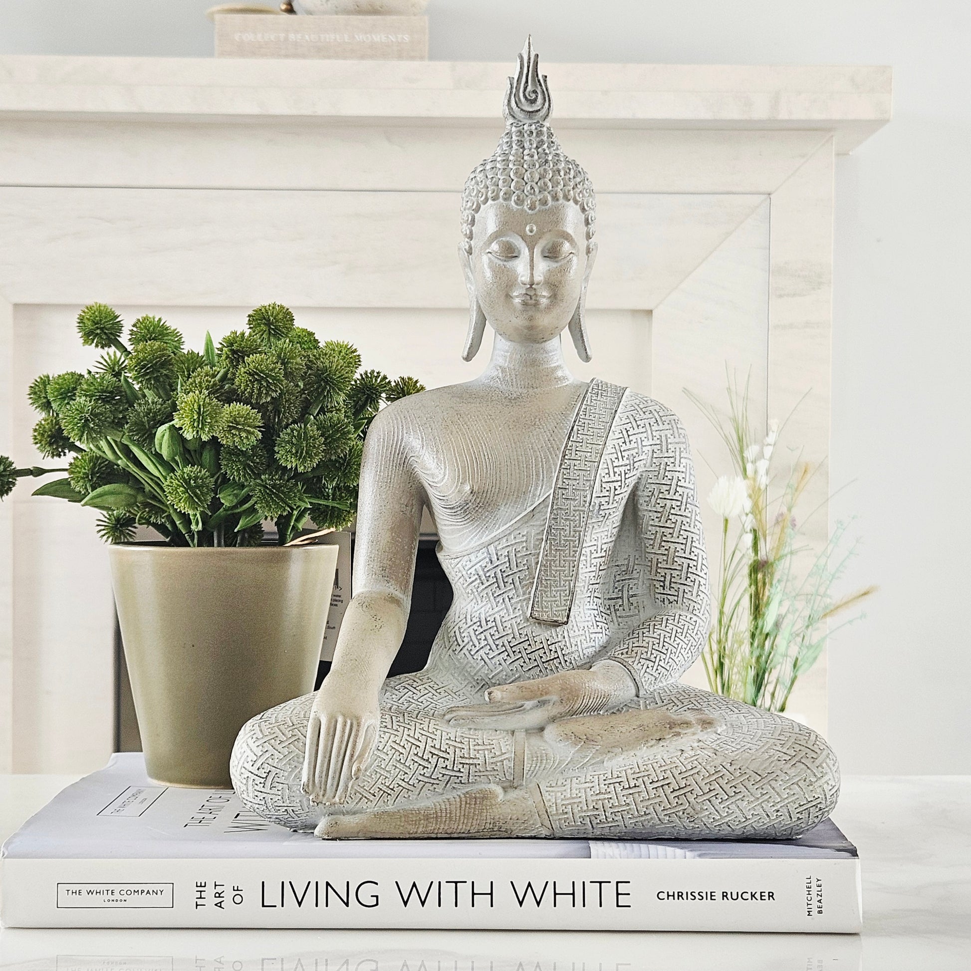 White Buddha statue 30cm resin