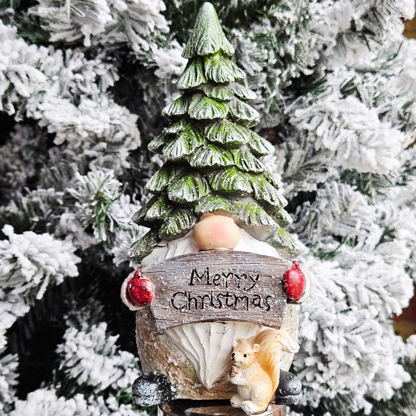 FIR TREE HAT GONK MIX