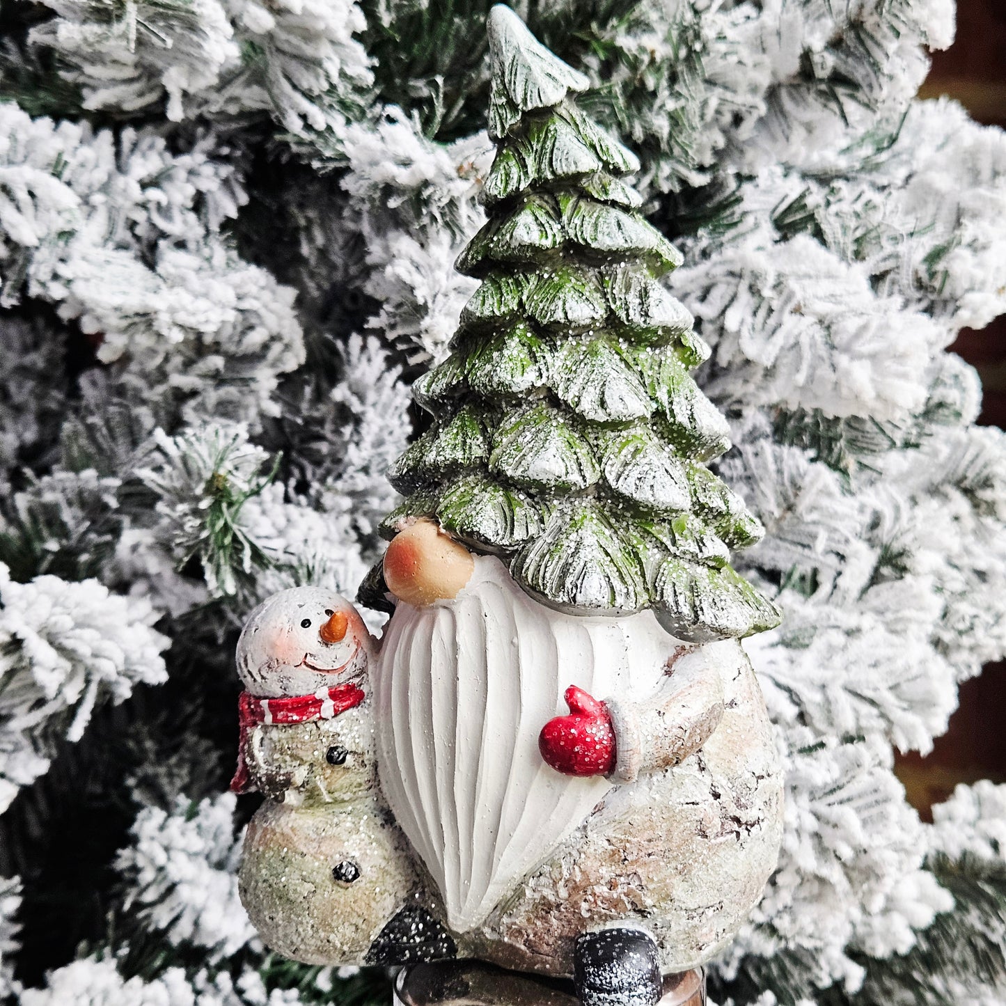 FIR TREE HAT GONK MIX