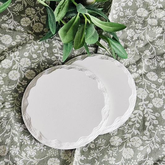 ceramic white patterned  edge set of 2 coasters