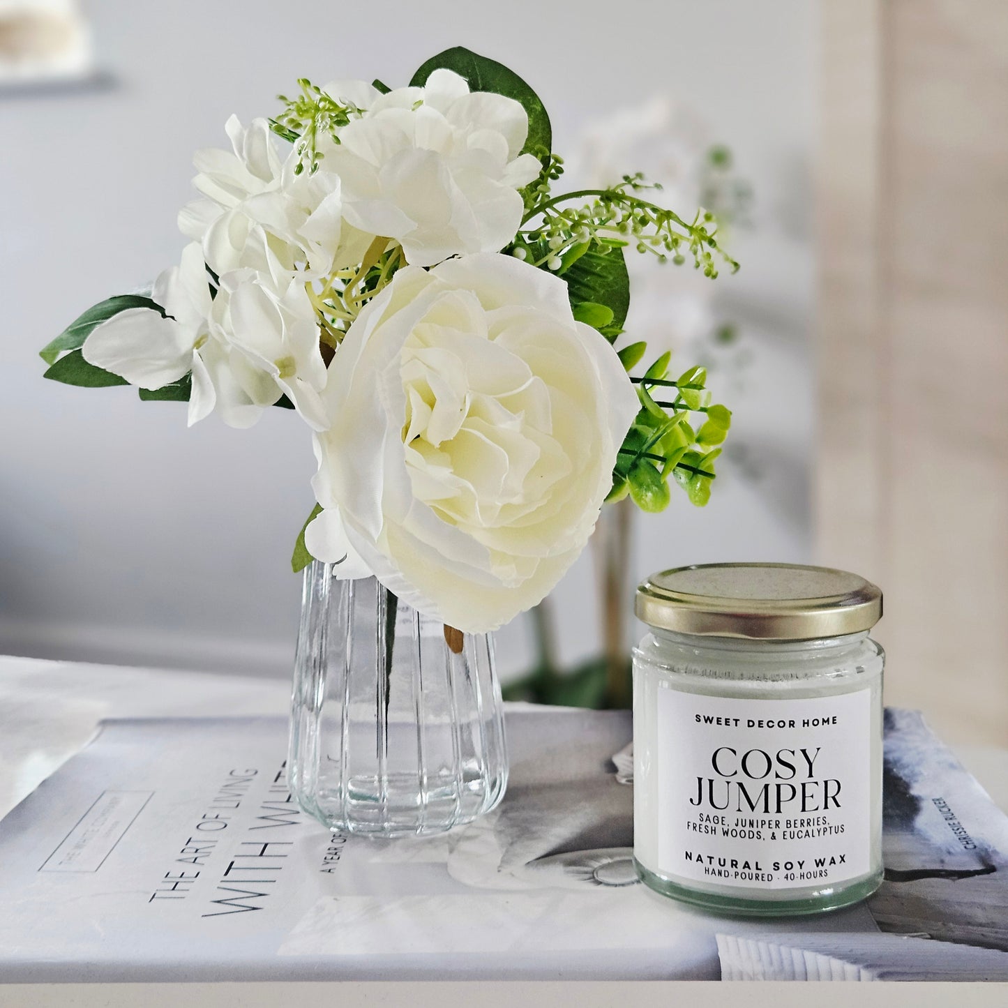 White Roses in Glass Vase 25cm