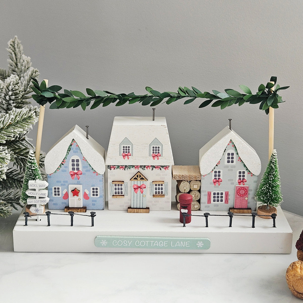 Holly Cottage Street Scene Wooden Christmas Block – Cosy Cottage Lane