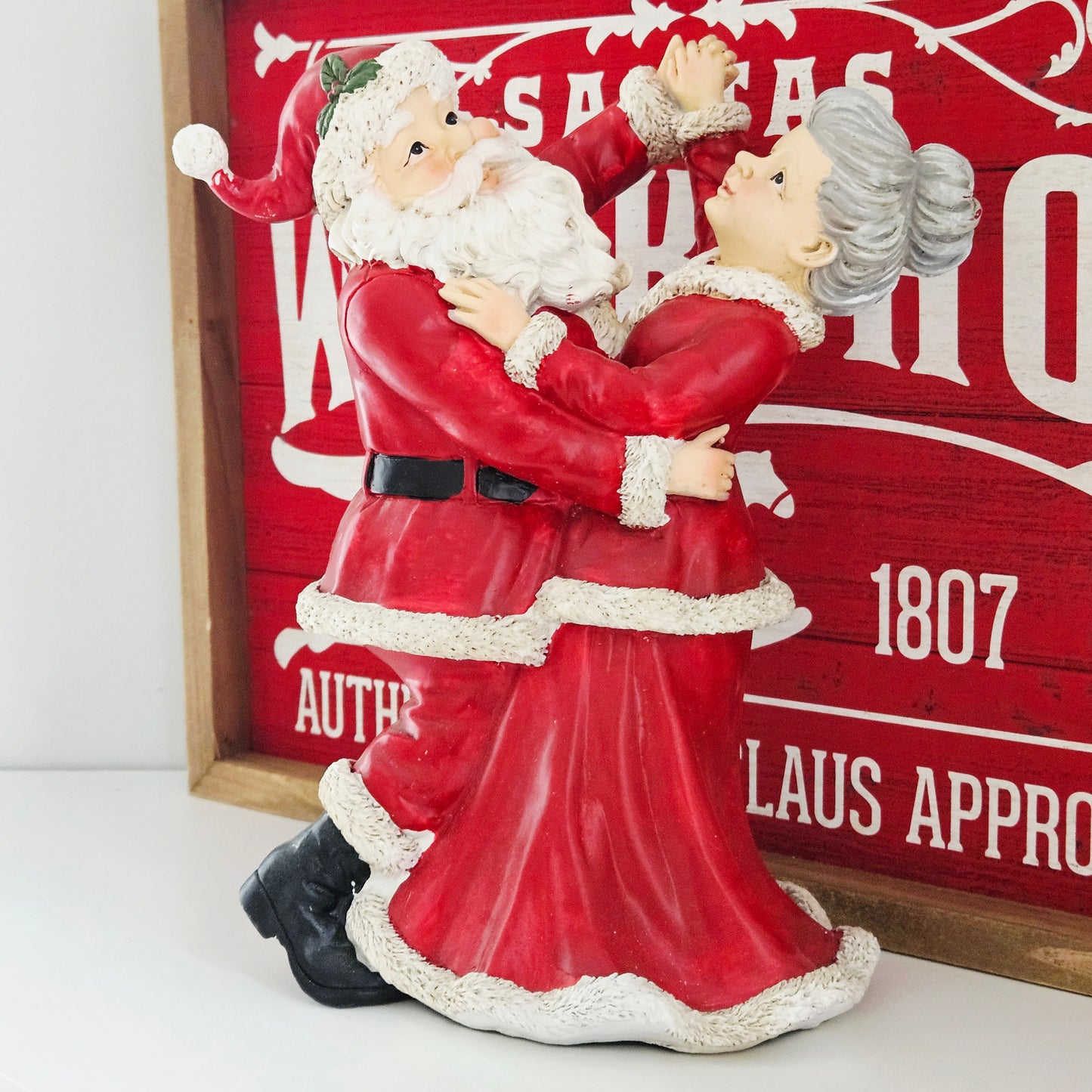 Mr & Mrs Claus Dancing