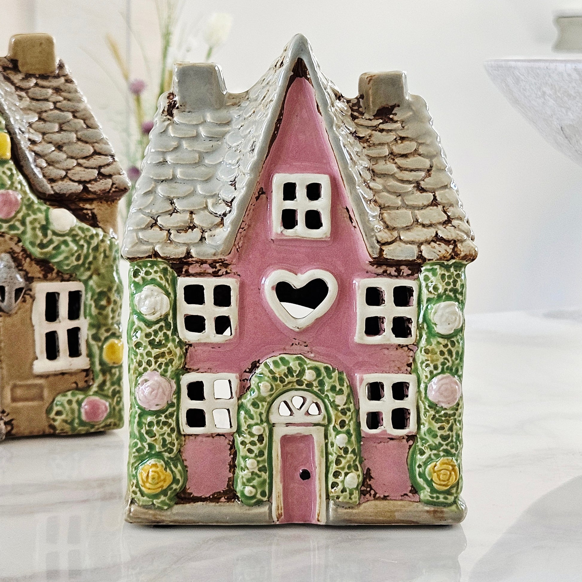 stoneware cottage pink with rose garland tea light holder