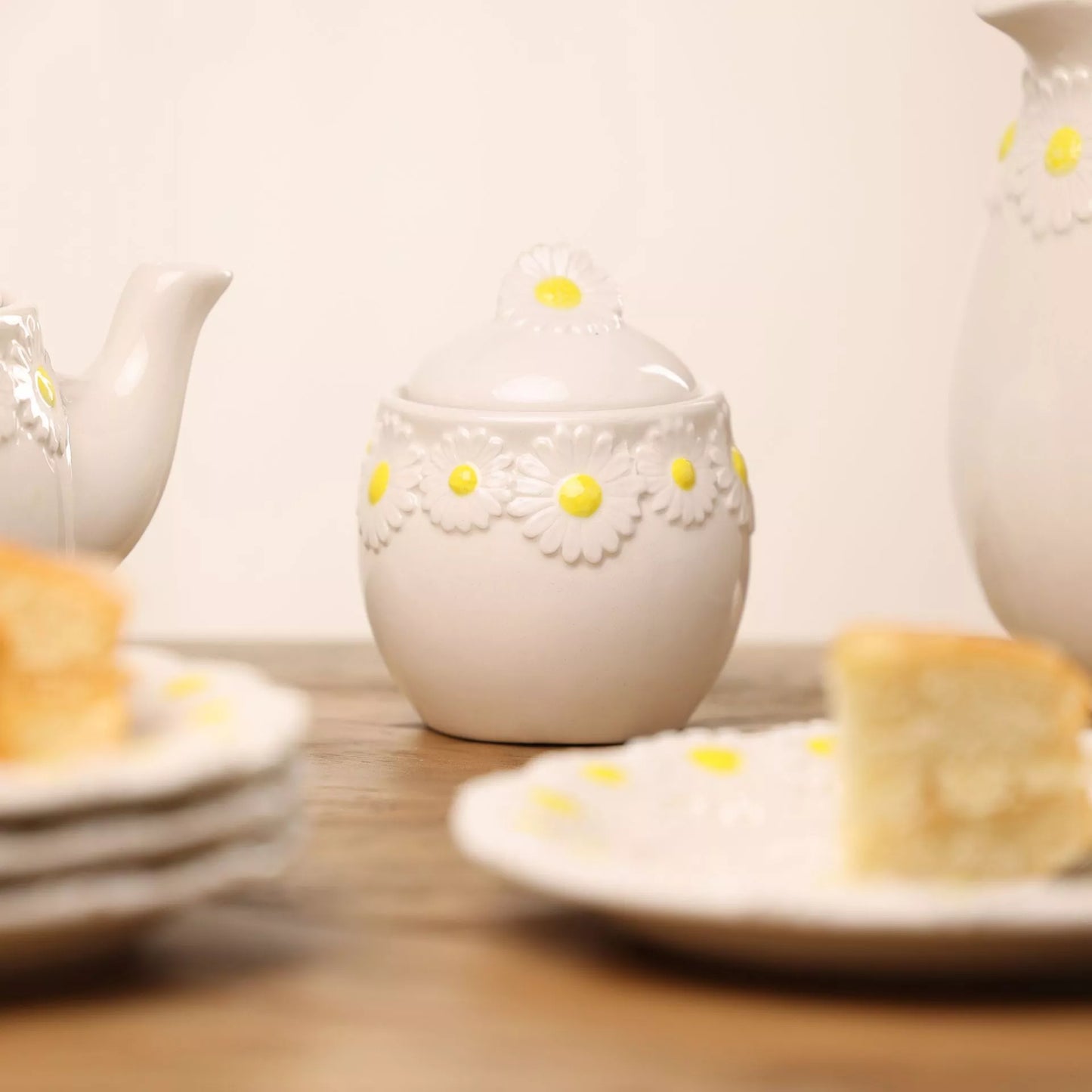 cottage garden daisy design sugar pot